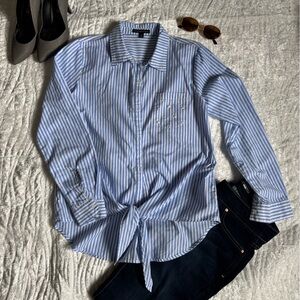 ✨New!✨Signature Studio Light Blue and White Striped Button-Down Shirt